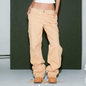 I am Gia low rise cargo pants